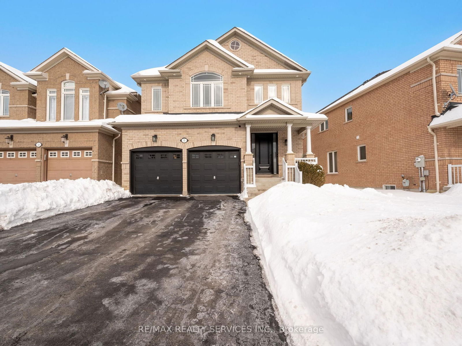 Detached House for sale at 11 Ansbury Drive, Brampton, Fletcher's Meadow, L7A 3S8 - MLS: W11999260