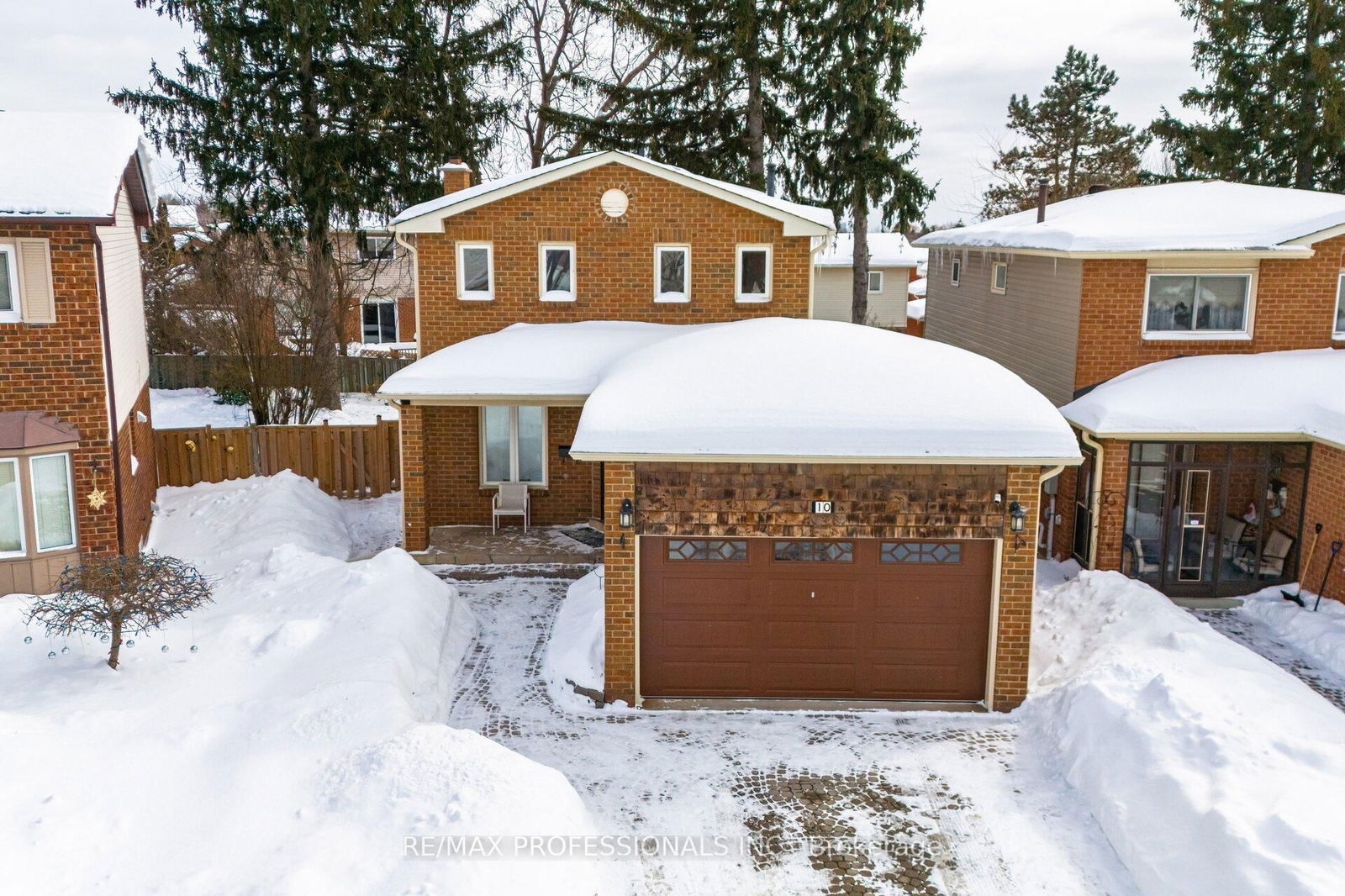 Detached House for sale at 10 Oleander Crescent, Brampton, Heart Lake East, L6Z 2C2 - MLS: W11999446