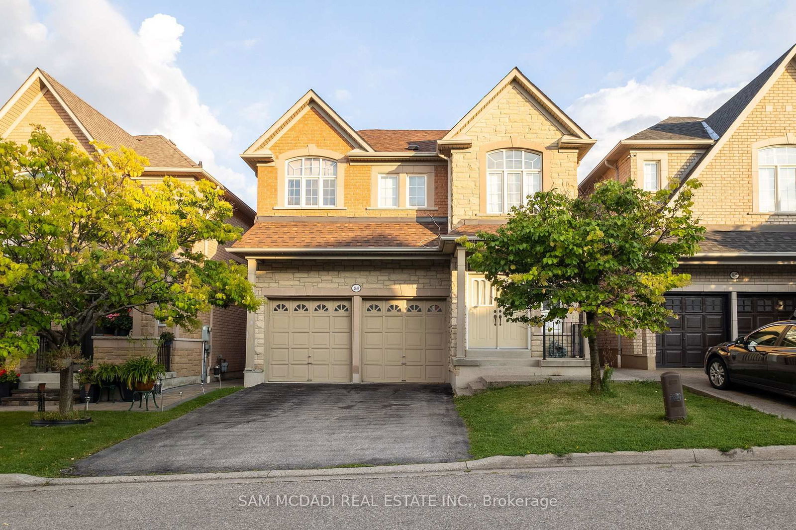 Detached House for sale at 4649 James Austin Drive, Mississauga, Hurontario, L4Z 4H1 - MLS: W11999462