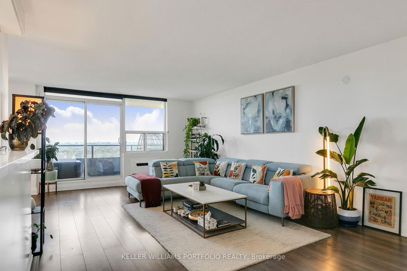 home for sale on 1712-511 The West Mall N/A