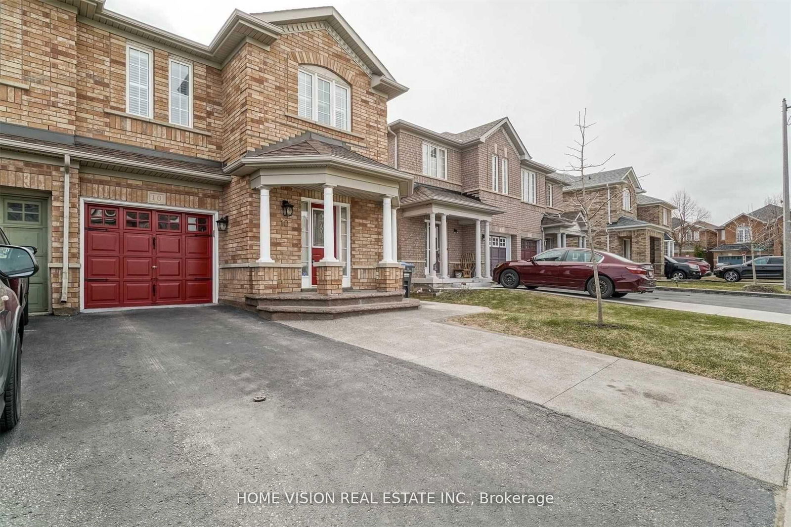 Semi-Detached House for lease at 10 Mistdale Crescent, Brampton, Fletcher's Meadow, L7A 1S1 - MLS: W11999676