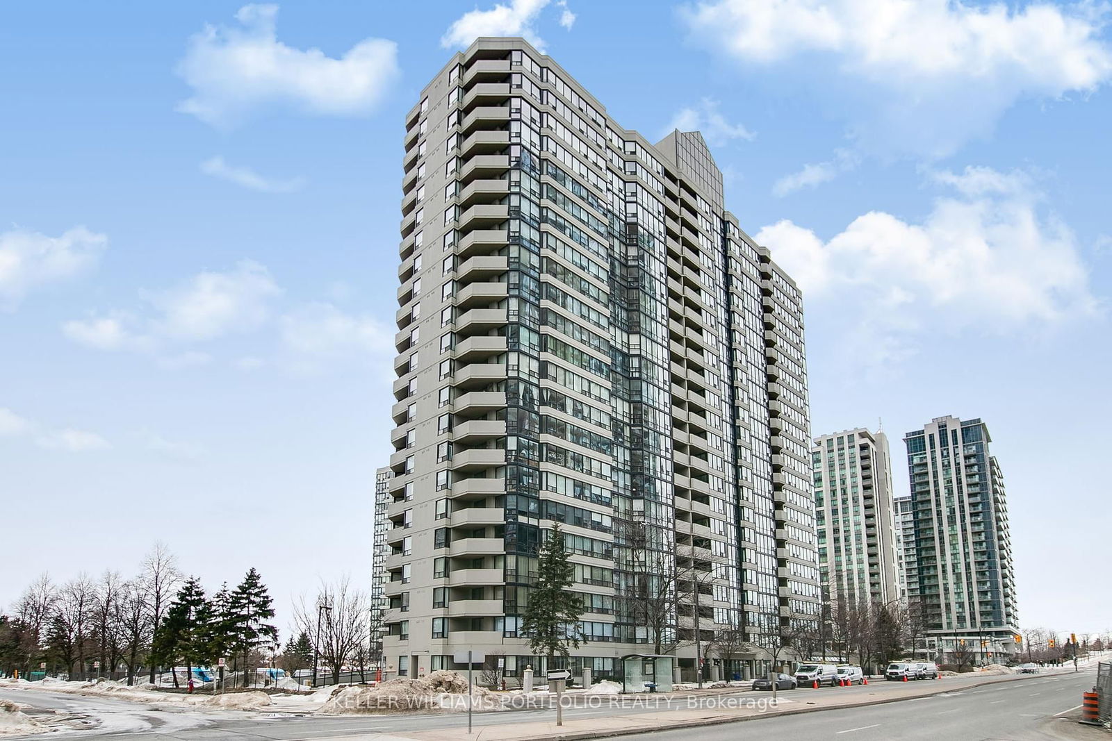 Condo for sale at 1402-330 Rathburn Road, Mississauga, Creditview, L5B 3Y1 - MLS: W11999800