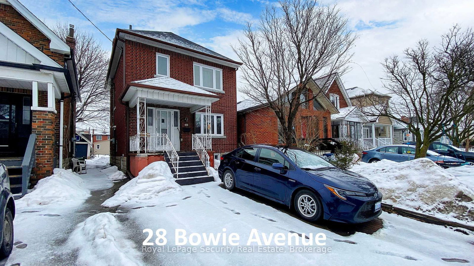 Detached House for sale at 28 Bowie Avenue, Toronto, Briar Hill-Belgravia, M6E 2P1 - MLS: W11999817