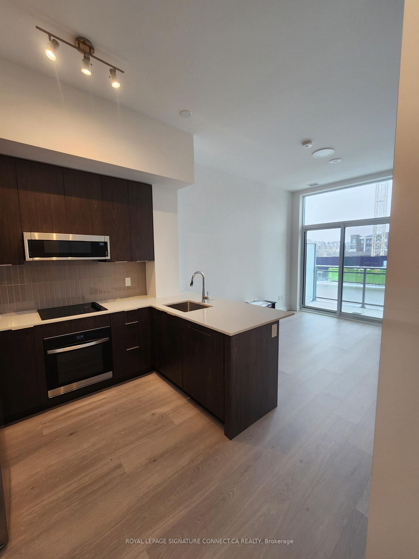 Condo for lease at 118-2501 Saw Whet Boulevard, Oakville, Glen Abbey, L6M 5N2 - MLS: W12000248