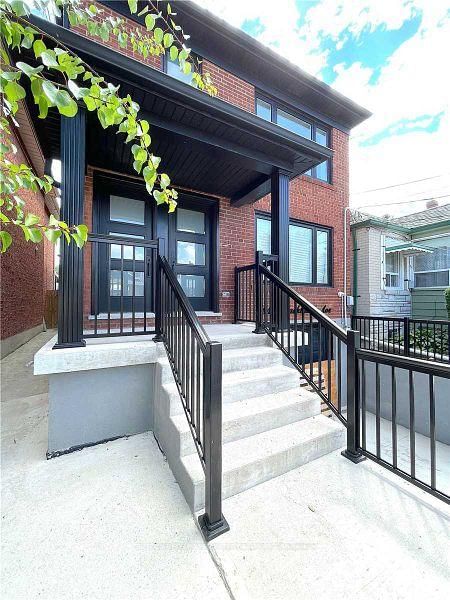 home for lease on Upper #3-345 Blackthorn Avenue