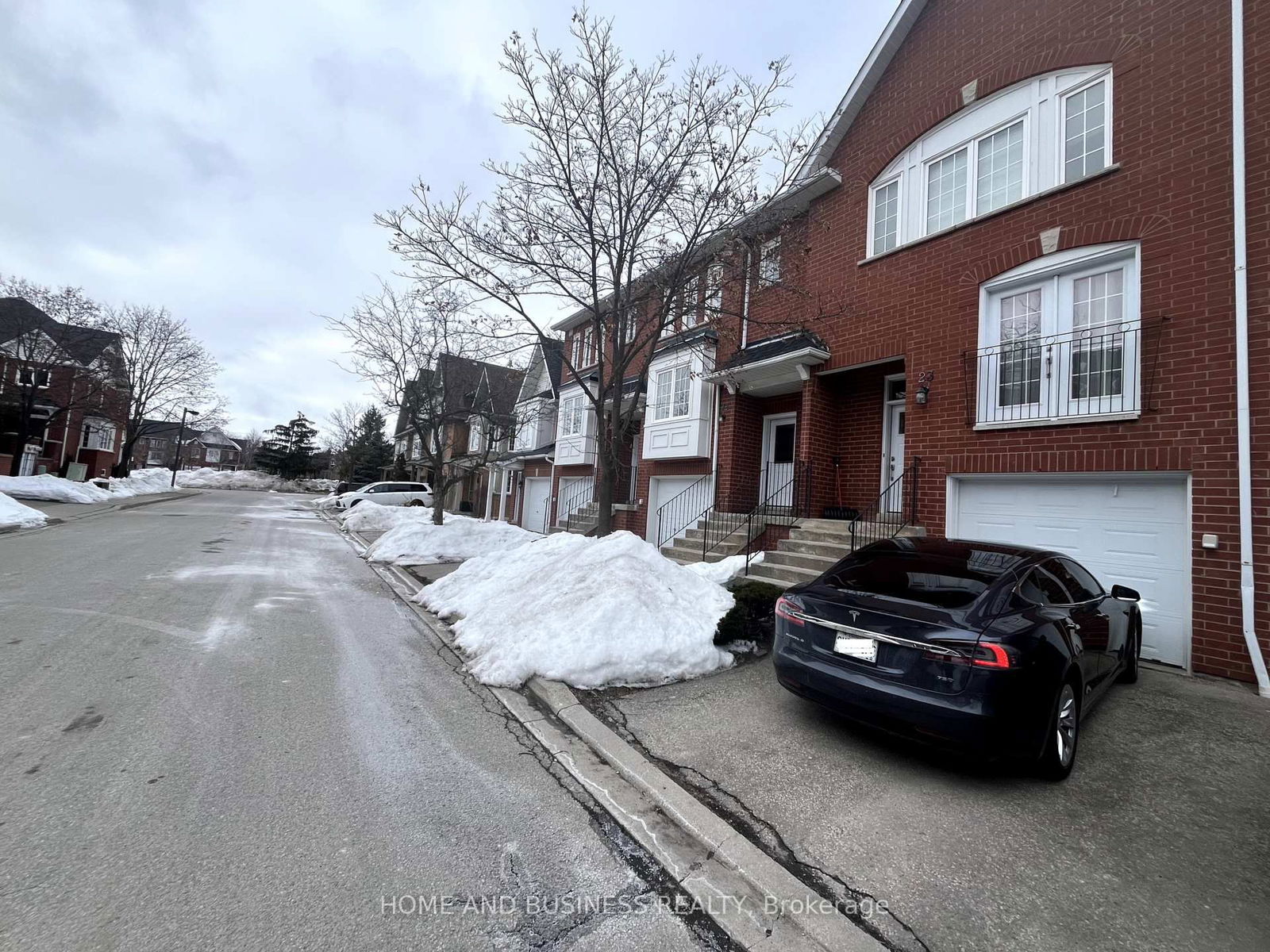 Townhouse for sale at 23-1588 South Parade Court, Mississauga, East Credit, L5M 6E7 - MLS: W12000469