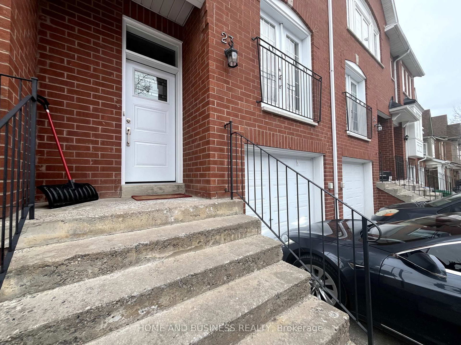 Townhouse for sale at 23-1588 South Parade Court, Mississauga, East Credit, L5M 6E7 - MLS: W12000469