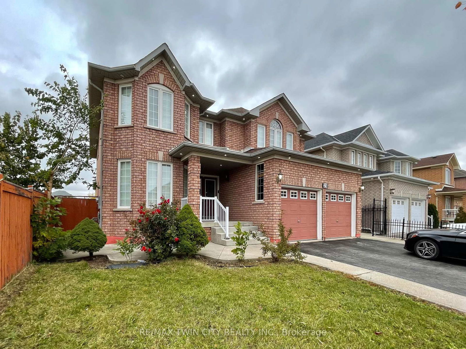 Detached House for lease at 25 Giza Crescent, Brampton, Sandringham-Wellington, L6R 2R2 - MLS: W12000472