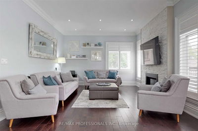 116 Mayfield Dr, Oakville - CP College Park image-0-1