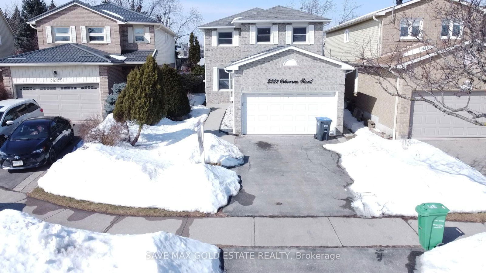 Detached House sold at 3221 Osbourne Road, Mississauga, Erin Mills, L5L 4A4 - MLS: W12000568