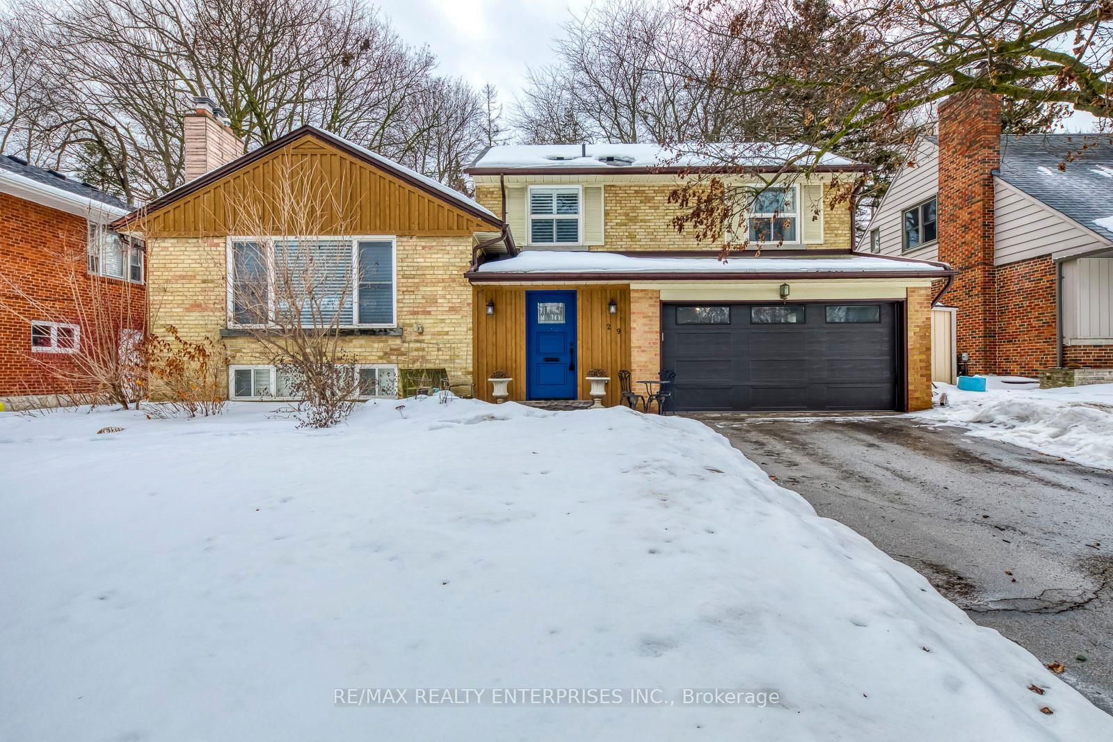 Detached House for sale at 29 Pinehurst Crescent, Toronto, Edenbridge-Humber Valley, M9A 3A4 - MLS: W12000793