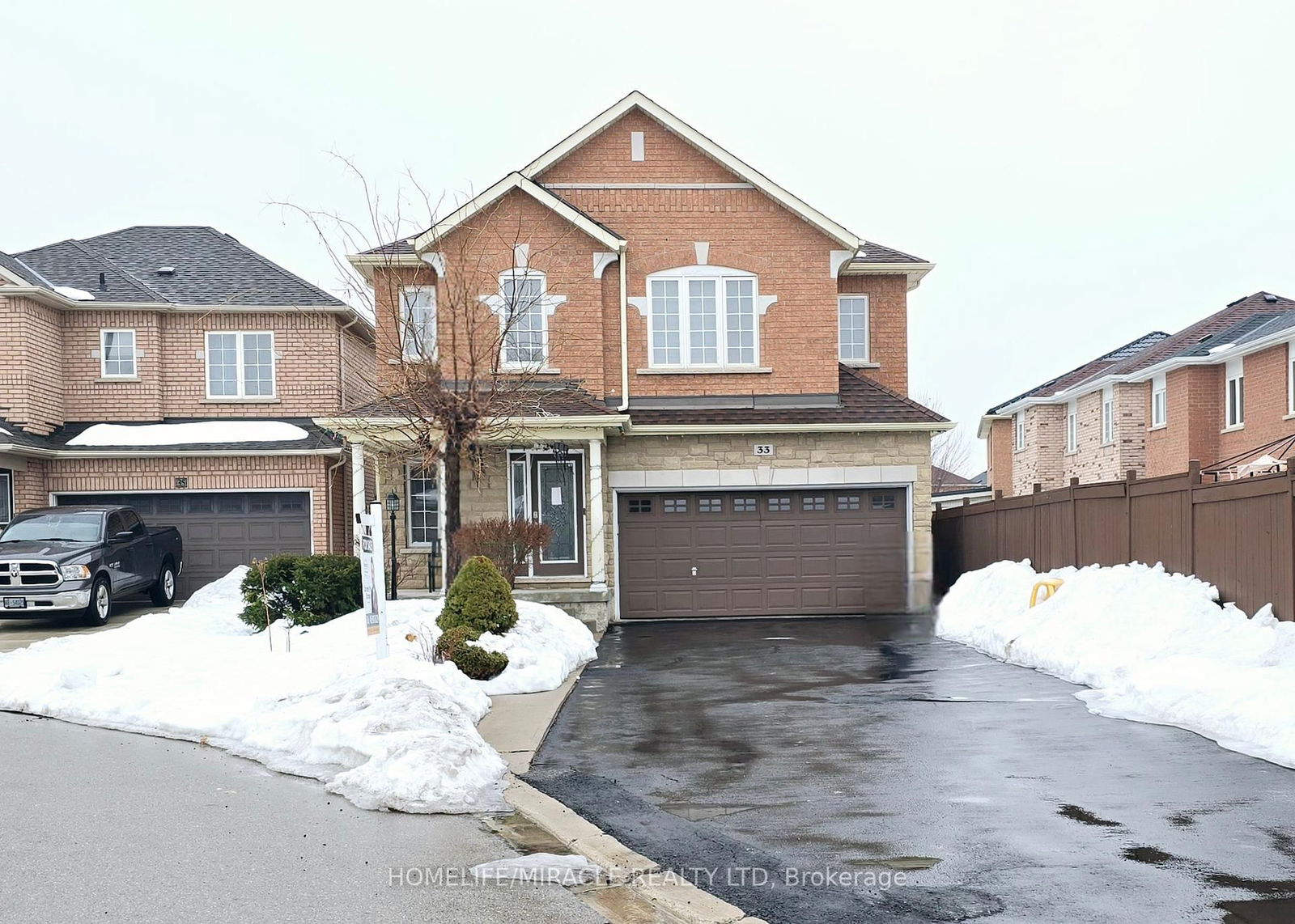 Detached House for sale at 33 Atira Avenue, Brampton, Fletcher's Meadow, L7A 3V1 - MLS: W12000804