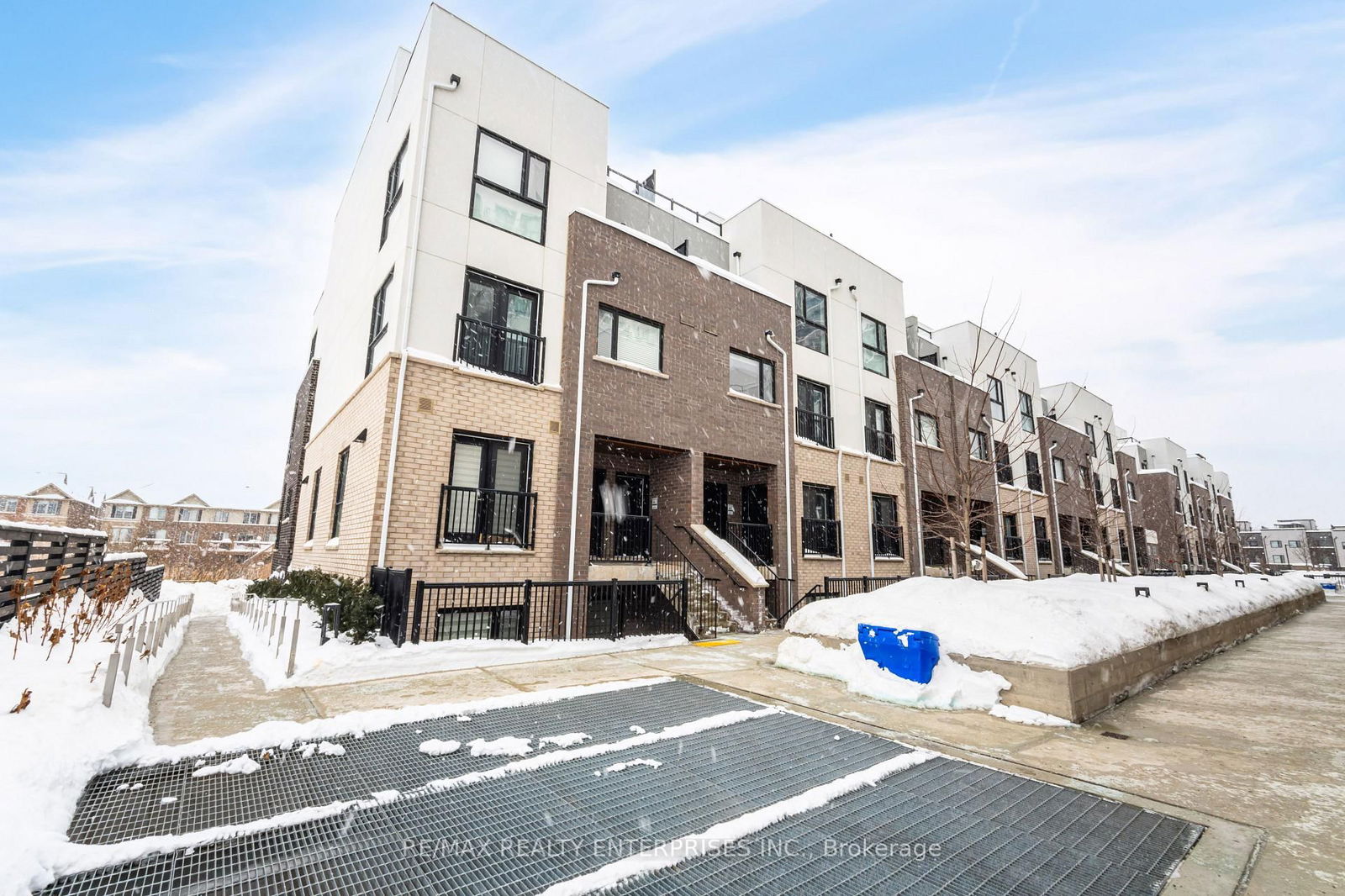 Townhouse for sale at 305-349 Wheat Boom Drive, Oakville, JM Joshua Meadows, L6H 7X5 - MLS: W12000999