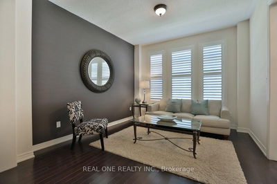 555 Alfred Hughes Ave, Oakville - GO Glenorchy image-0-3
