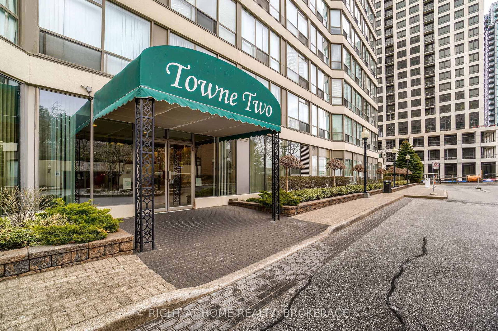 Condo for sale at 1112-55 Elm Dr Elm Drive, Mississauga, City Centre, L5B 3Z3 - MLS: W12001047