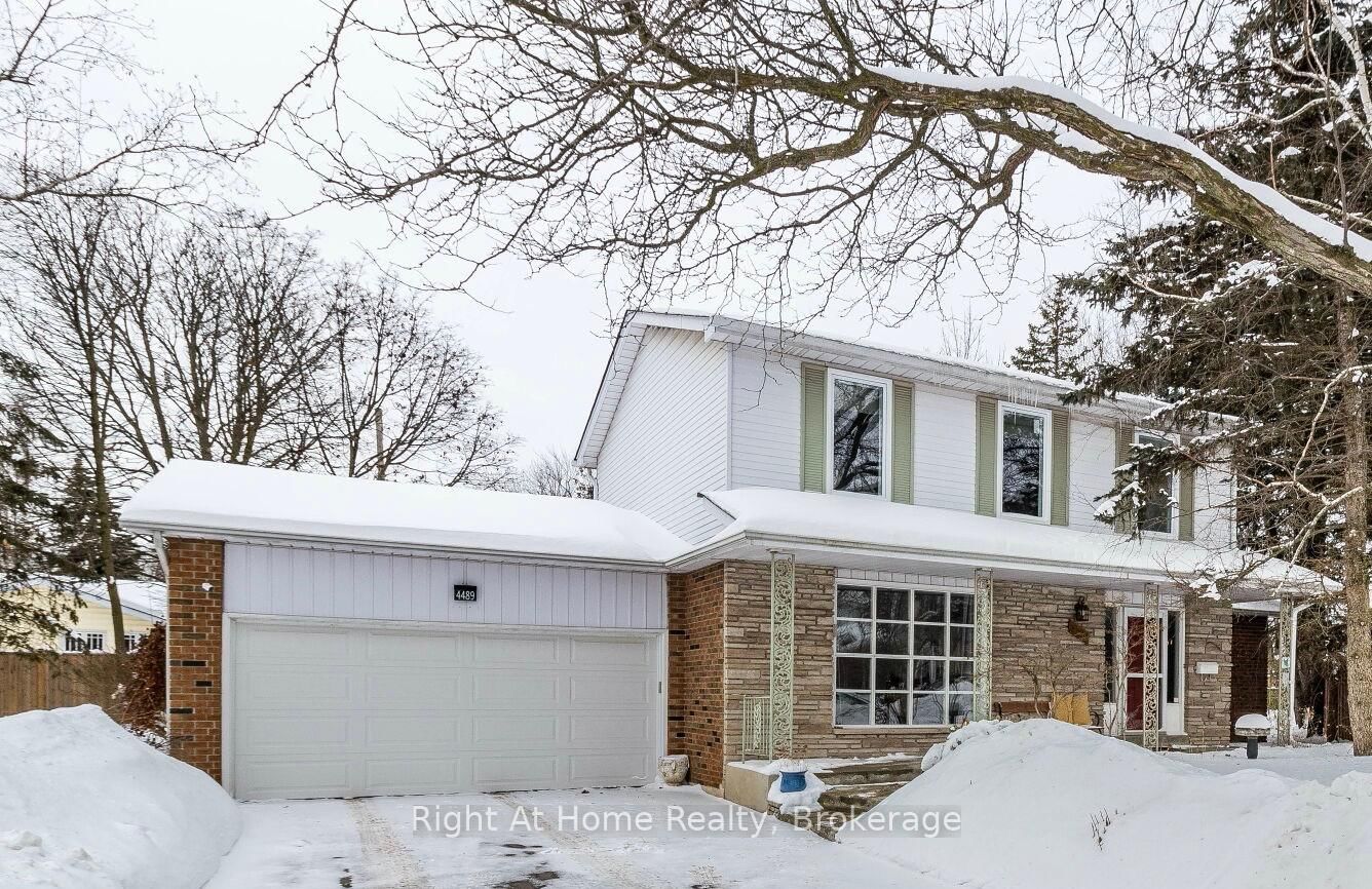 Detached House sold at 4489 Shane Court, Burlington, Shoreacres, L7L 5M6 - MLS: W12001305