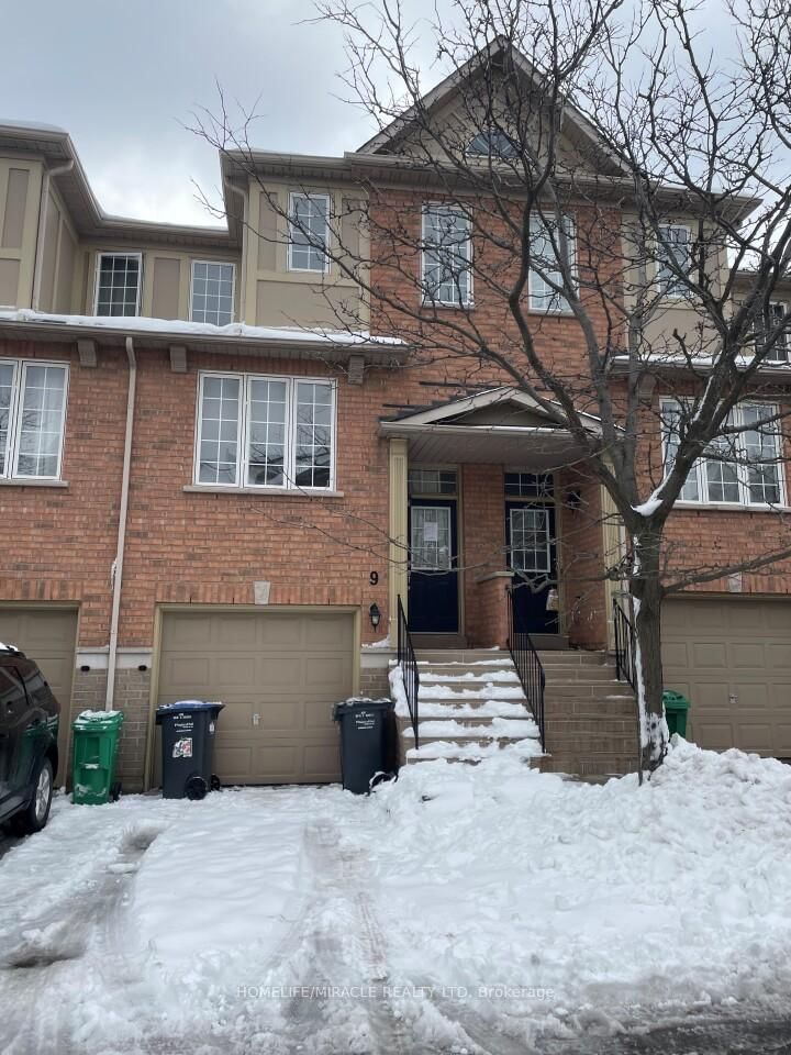 Townhouse for lease at 5055 Heatherleigh Avenue, Mississauga, East Credit, L5V 2R5 - MLS: W12001346