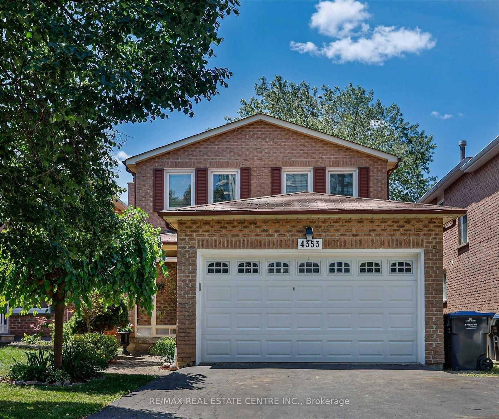 Detached House for lease at 4353 Jenkins Crescent, Mississauga, Hurontario, L5R 1V4 - MLS: W12001410