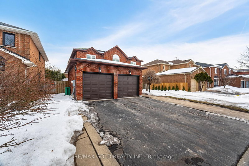 29 Brydon Cres, Brampton, L6X 3K2 | Image 3