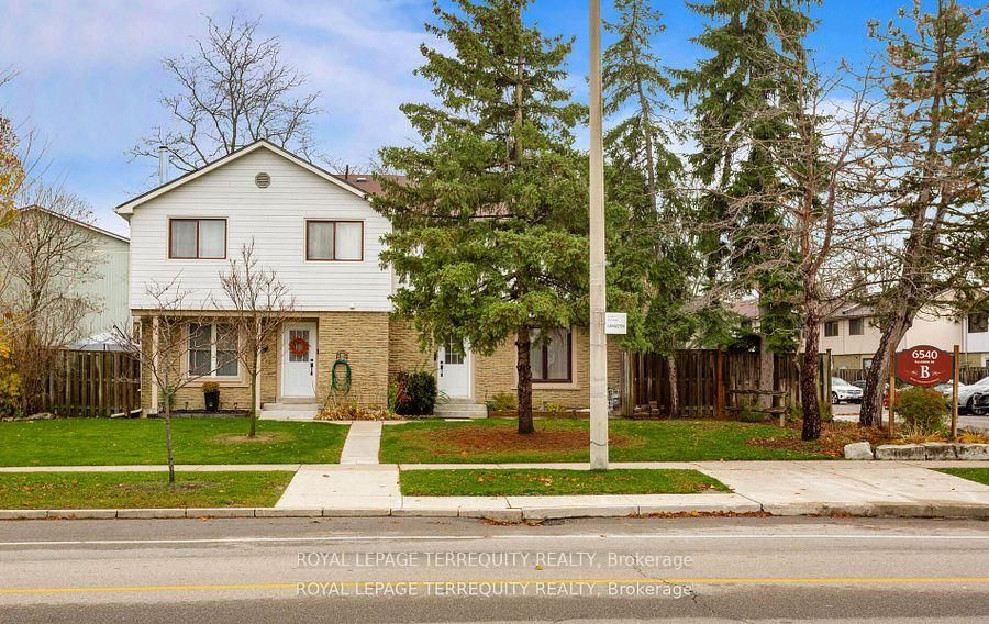 Townhouse for sale at 39-6540 Falconer Drive, Mississauga, Streetsville, L5N 1M1 - MLS: W12001494