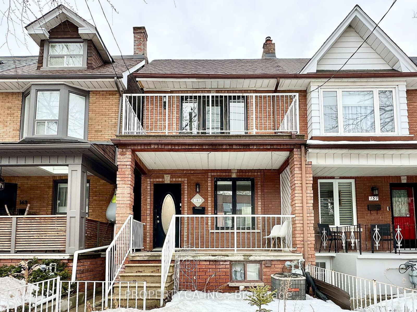 Townhouse for lease at Main-161 Perth Avenue, Toronto, Dovercourt-Wallace Emerson-Junction, M6P 3X2 - MLS: W12001654