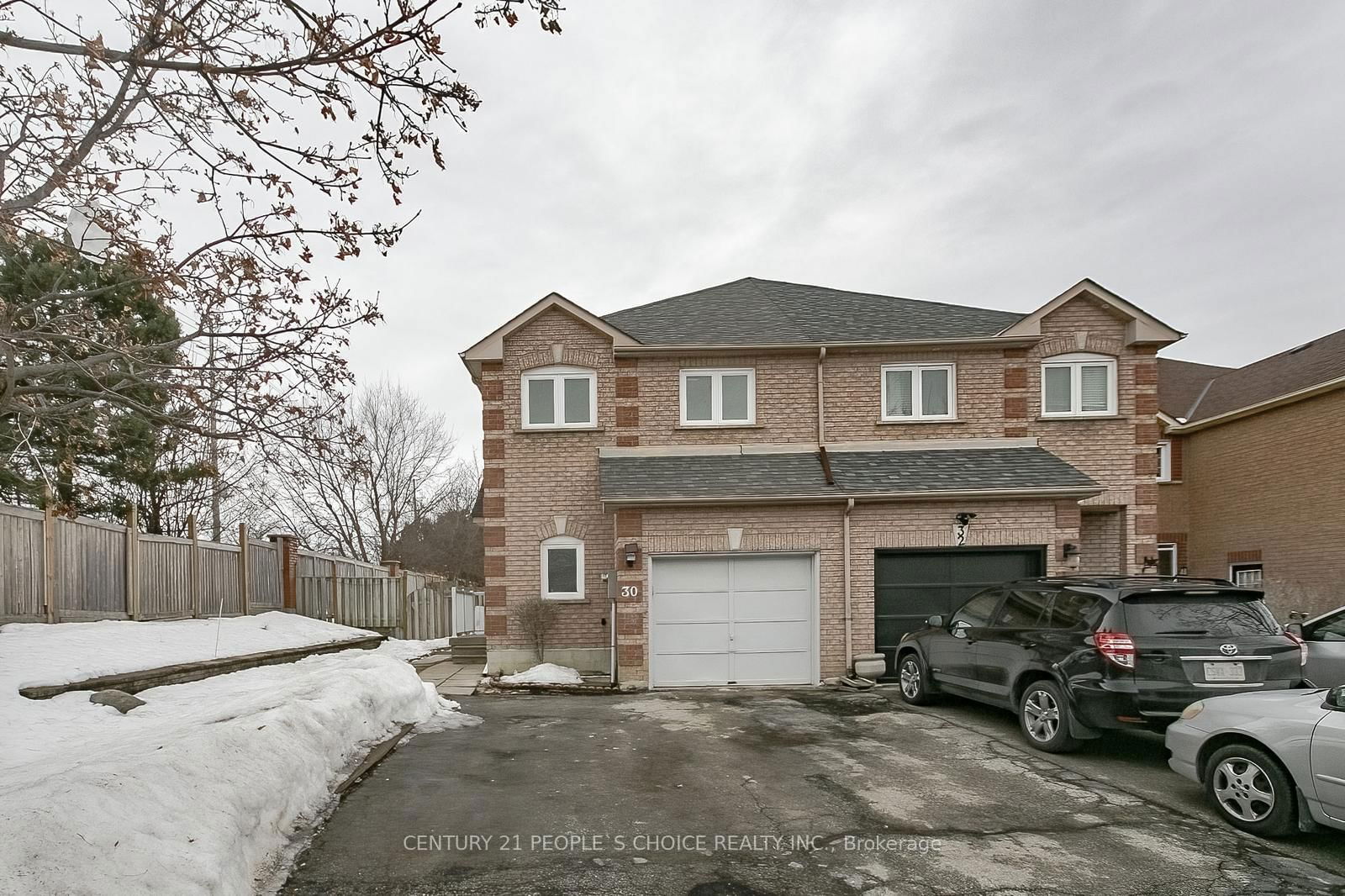 Semi-Detached House sold at 30 Carrie Crescent, Brampton, Fletcher's West, L6Y 4Z1 - MLS: W12001748