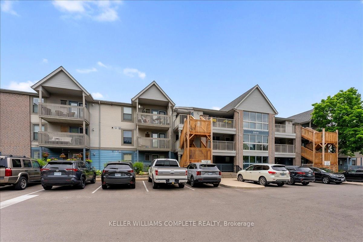 Condo for sale at 211-2010 CLEAVER Avenue, Burlington, Headon, L7M 4C1 - MLS: W12001793