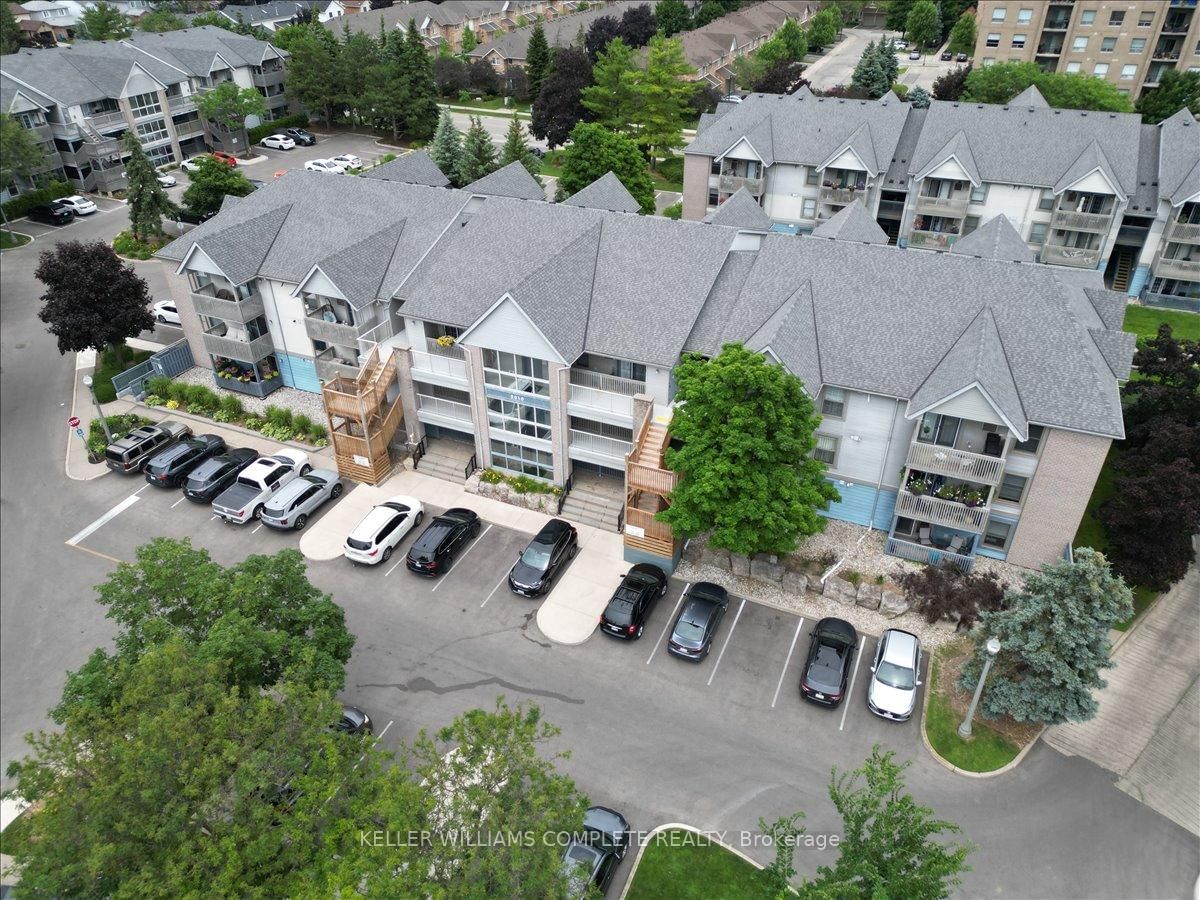 Condo for sale at 211-2010 CLEAVER Avenue, Burlington, Headon, L7M 4C1 - MLS: W12001793