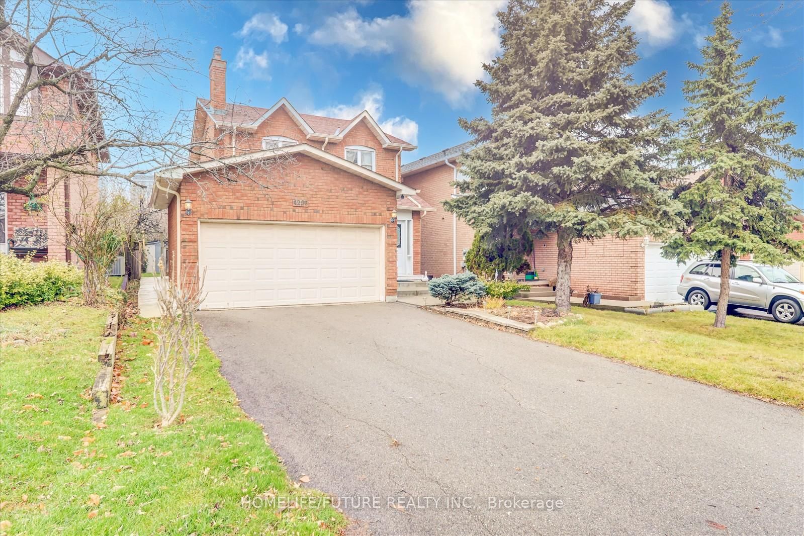 Detached House for lease at 4298 Radisson Crescent, Mississauga, Central Erin Mills, L5M 4C1 - MLS: W12001796