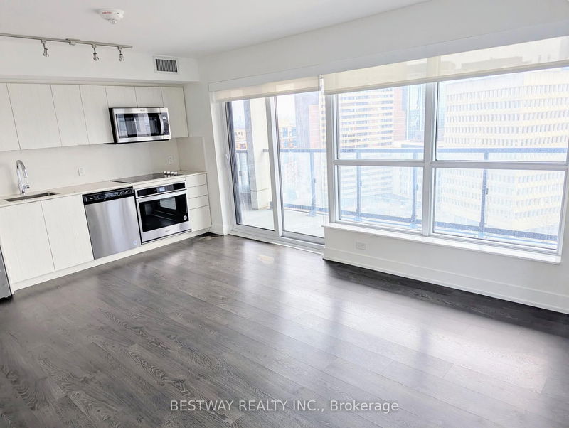 home for lease on 1329-5 Mabelle Avenue