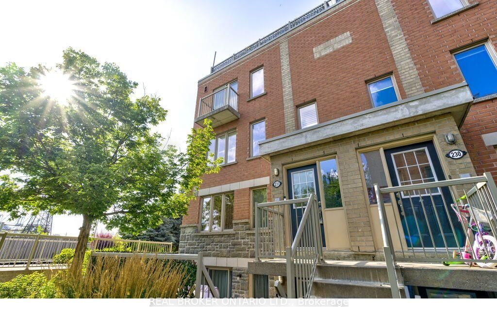 Townhouse leased at 231-25 Turntable Crescent, Toronto, Dovercourt-Wallace Emerson-Junction, M6H 4K8 - MLS: W12002147