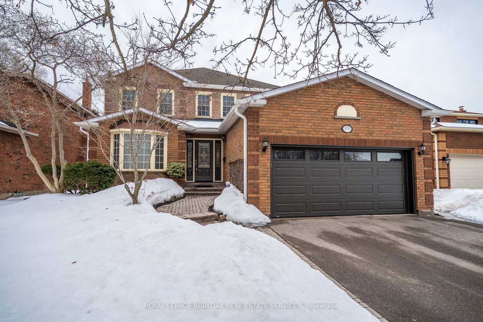 Detached House sold at 3553 Wilmot Crescent, Oakville, BR Bronte, L6L 6E5 - MLS: W12002297