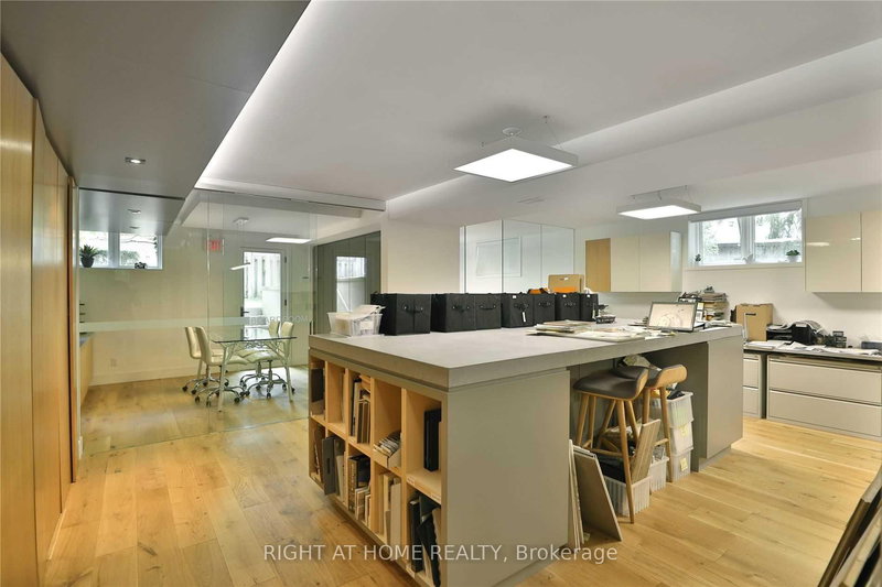 1440 Hurontario St, Mississauga, L5G 3H4 | Image 3