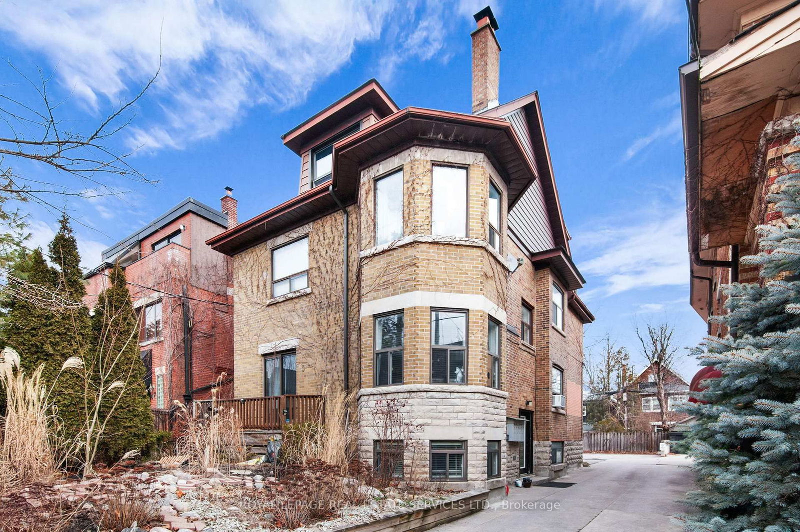 Building at 5 Northcliffe Boulevard, Toronto, Corso Italia-Davenport