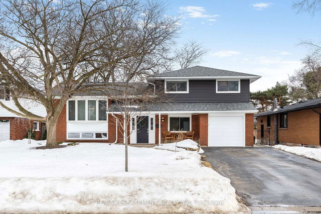 393 BEECHWOOD Crescent