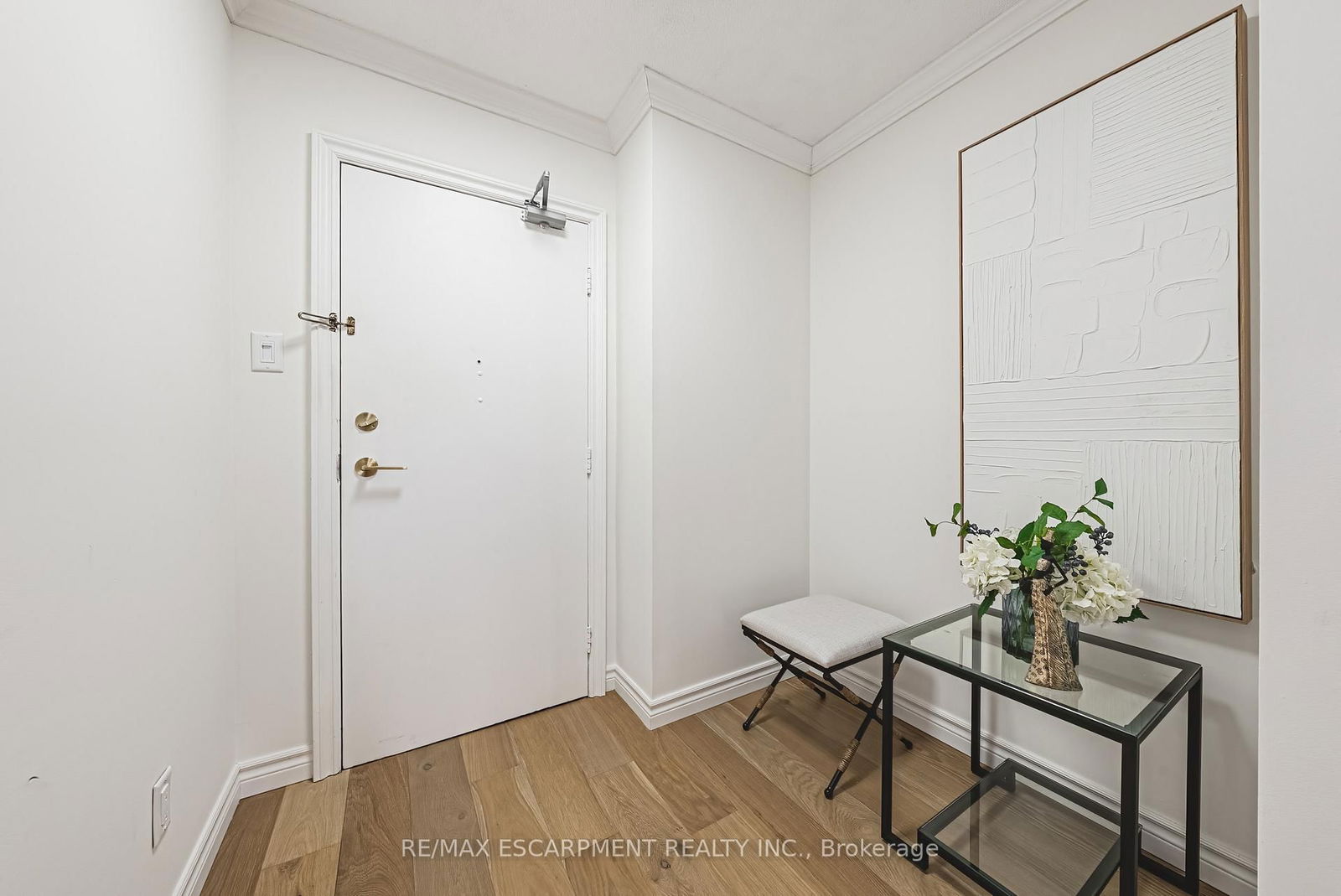 Condo sold at 808-2055 UPPER MIDDLE Road, Burlington, Brant Hills, L7P 3P4 - MLS: W12002933