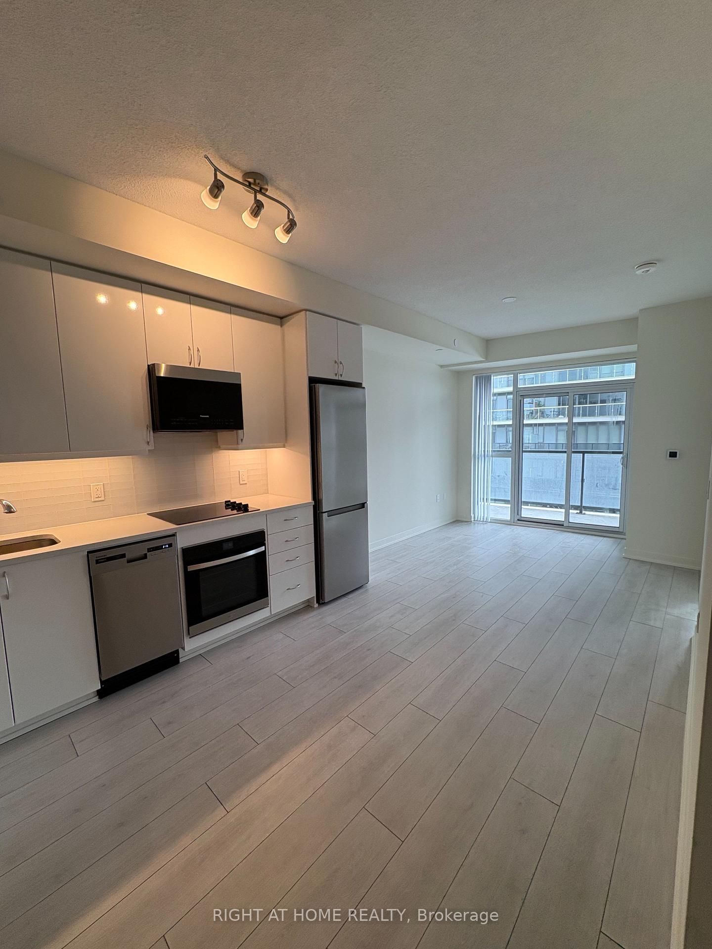 Condo for lease at 1507-38 Annie Craig Drive, Toronto, Mimico, M8V 0G9 - MLS: W12003269