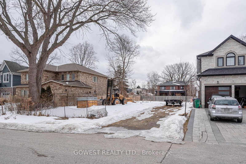 75 Troy St, Mississauga, L5G 1S6 | Image 2