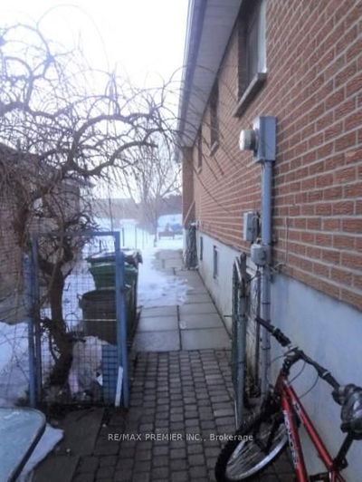 3777 Keenan Cres, Mississauga - Malton image-0-1