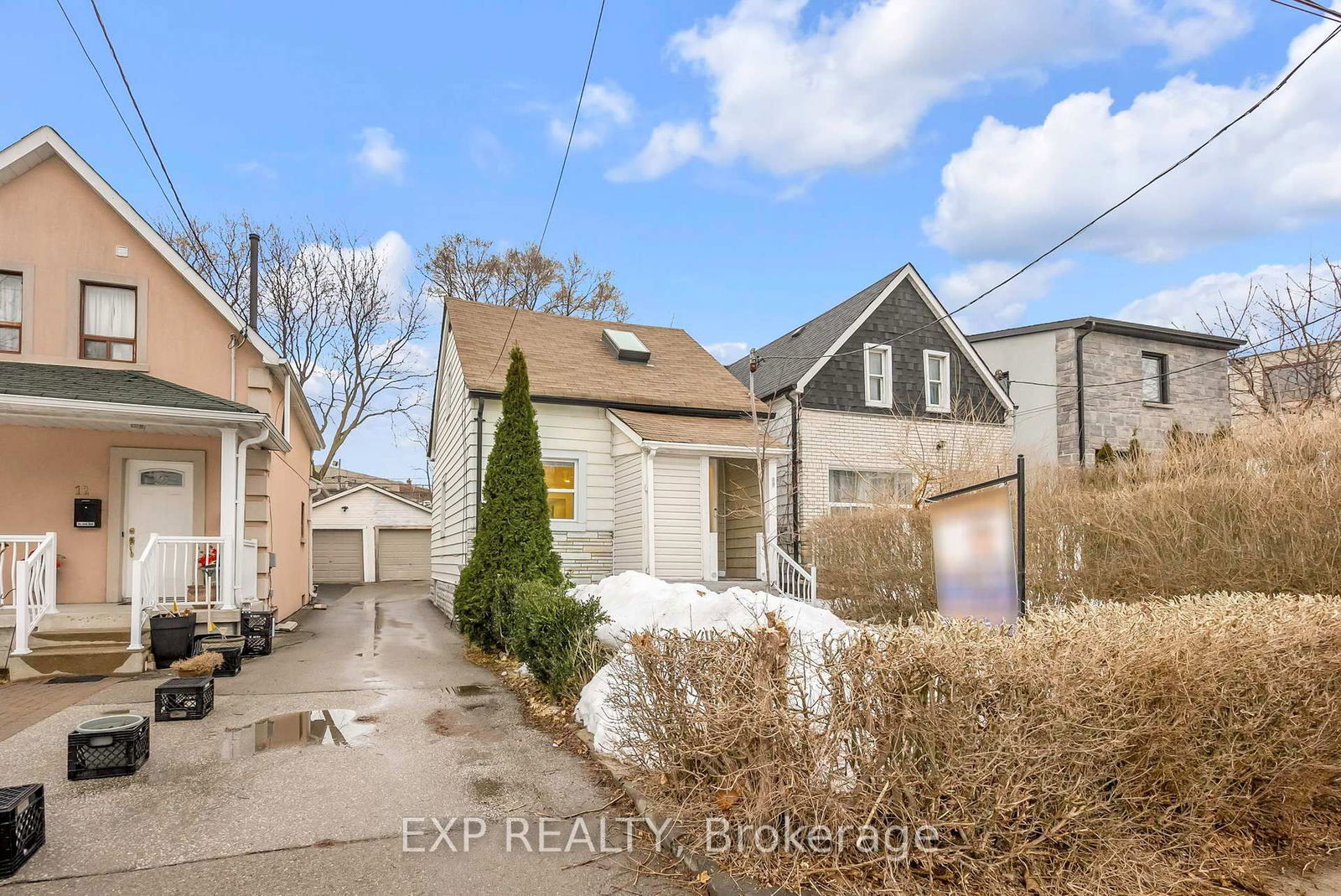 Detached House for sale at 10 Hillary Avenue, Toronto, Keelesdale-Eglinton West, M6N 2B8 - MLS: W12003473