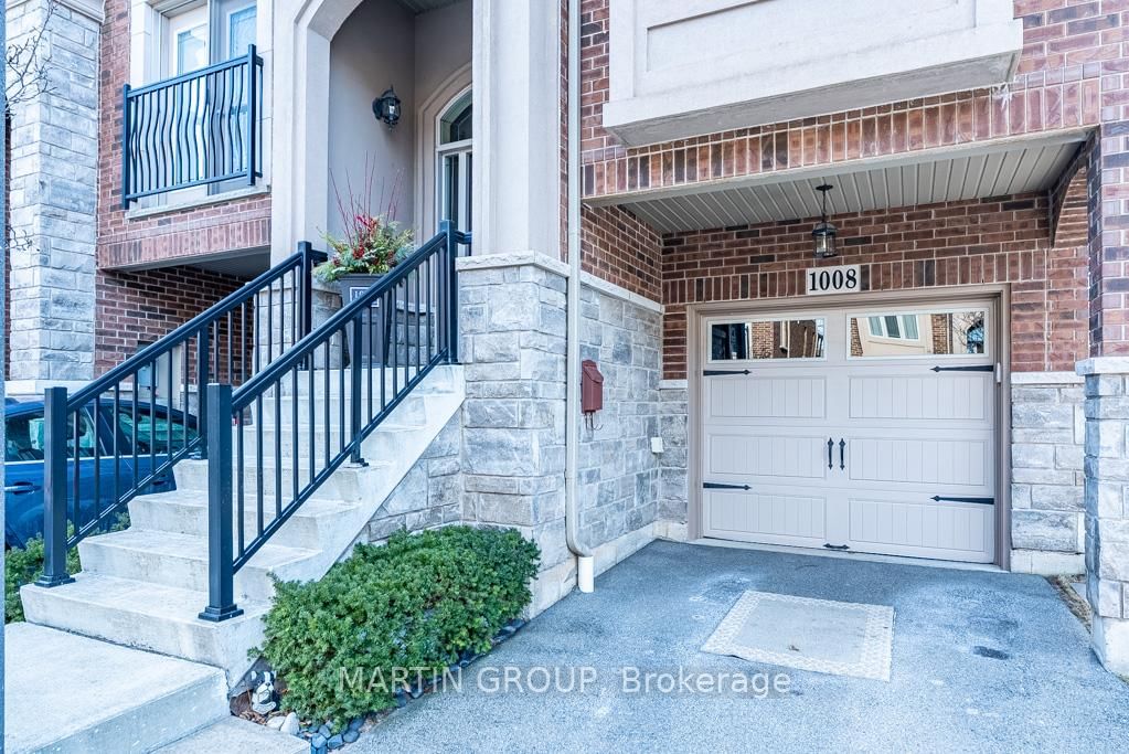 Townhouse sold at 1008 LINDLEY COMMON N/A, Burlington, LaSalle, L7T 2C7 - MLS: W12003899