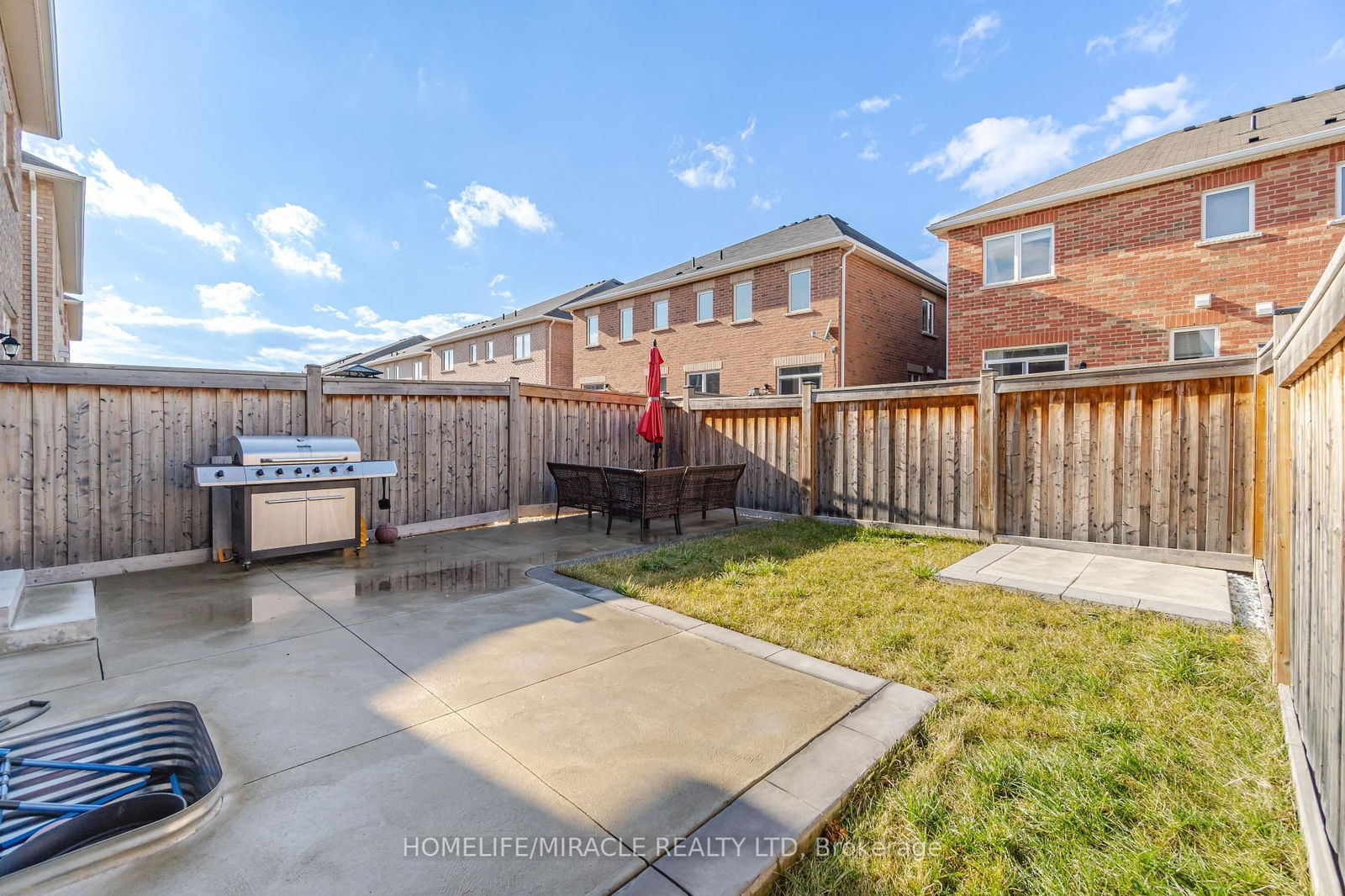 Semi-Detached House for lease at 46 SWANTON Road, Brampton, Credit Valley, L6X 5H5 - MLS: W12003949