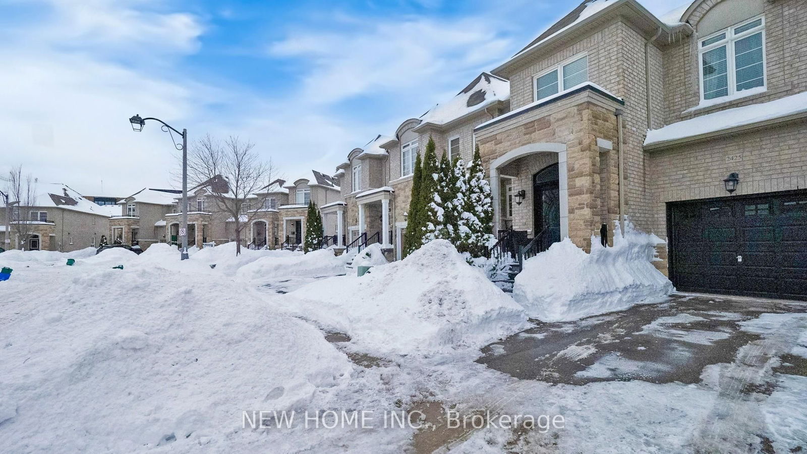 Townhouse for sale at 2425 Old Brompton Way, Oakville, WM Westmount, L6M 0J6 - MLS: W12004111