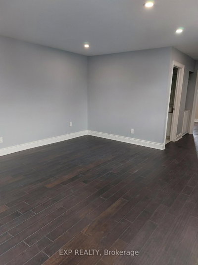 Unit UPPER — 6 Lapp Street — photo 4
