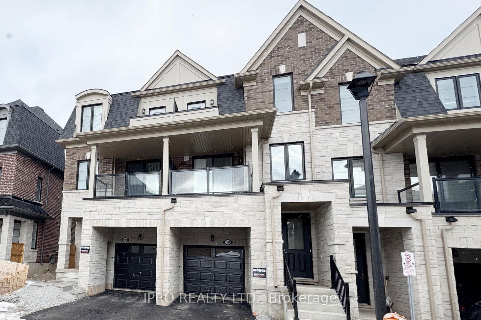 Townhouse for sale at 1453 National Common, Burlington, Tyandaga, L7P 0V7 - MLS: W12004210