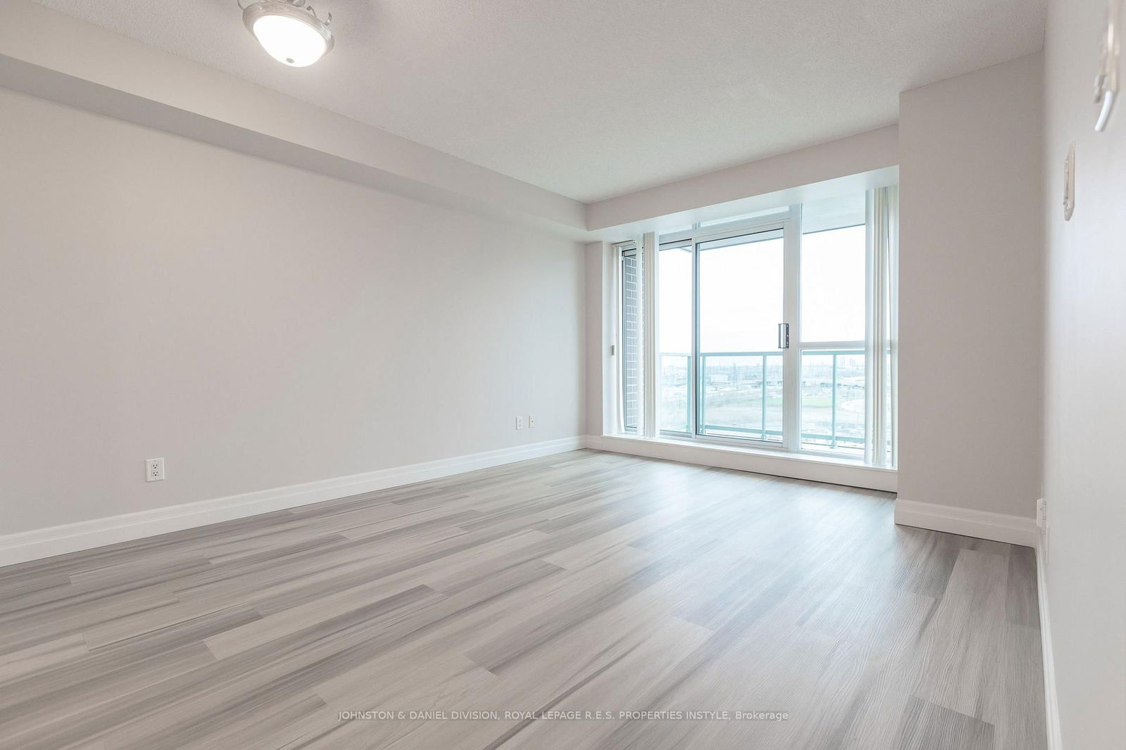 Condo for lease at 1010-9 Michael Power Place, Toronto, Islington-City Centre West, M9A 0A5 - MLS: W12004321