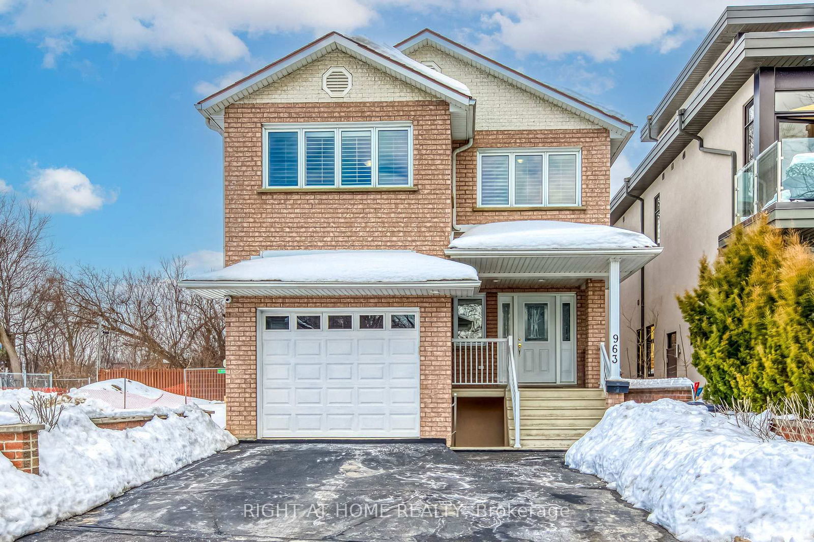 Detached House for sale at 963 Hampton Crescent, Mississauga, Lakeview, L5G 4G7 - MLS: W12004360