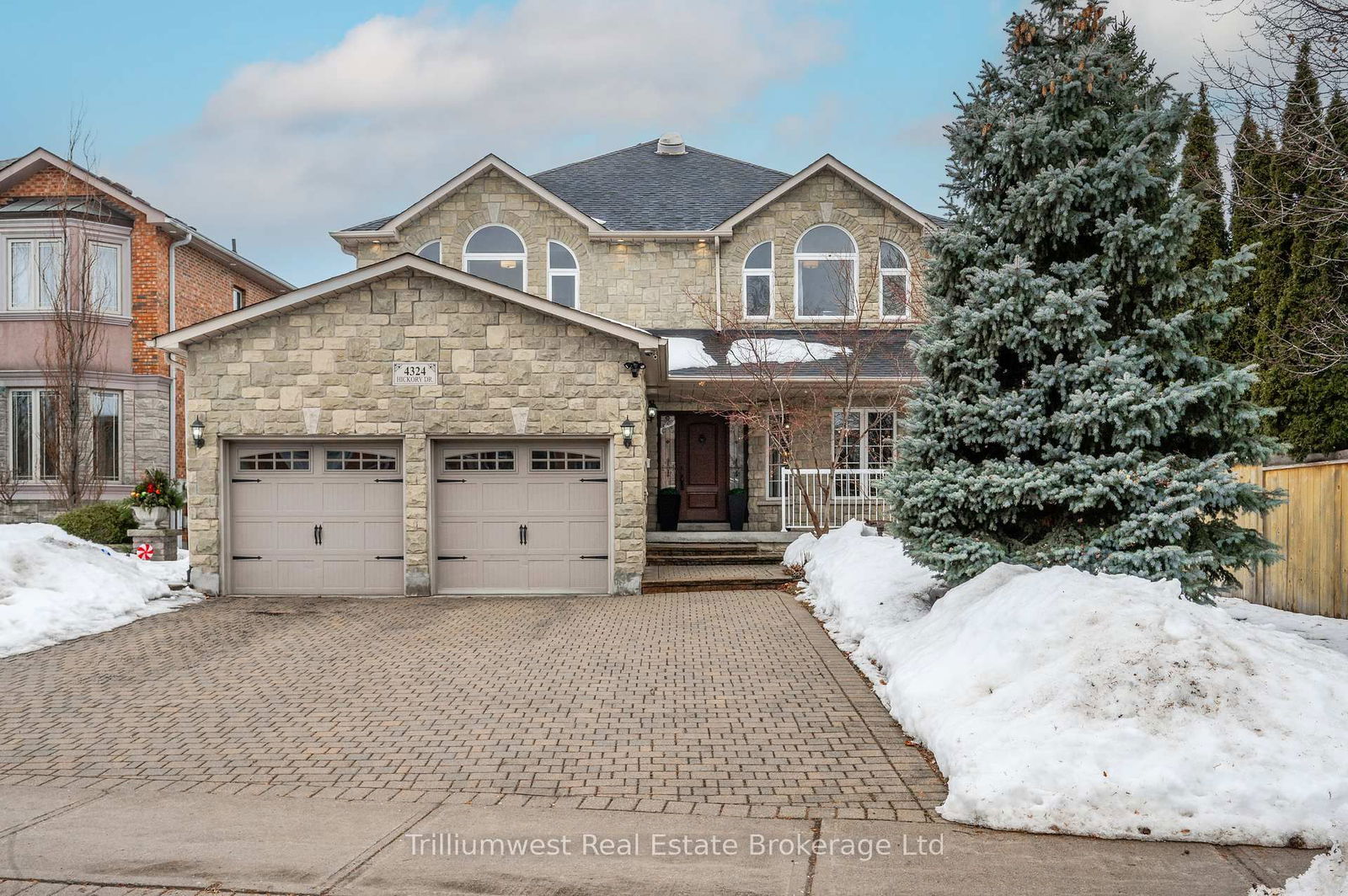 Detached House for sale at 4324 Hickory Drive, Mississauga, Rathwood, L4W 1L2 - MLS: W12004475