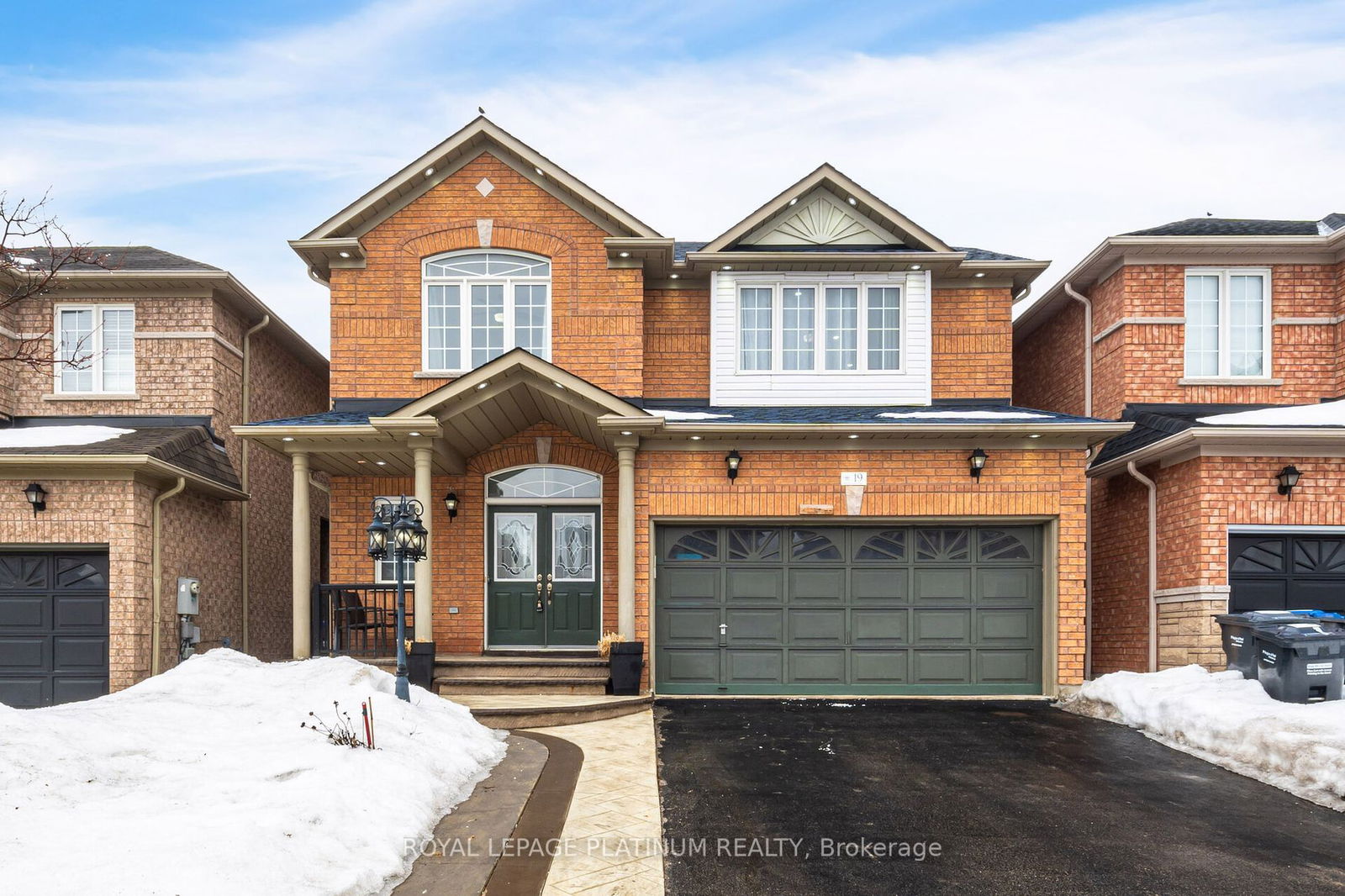 Detached House for sale at 19 Dolly Varden Drive, Brampton, Sandringham-Wellington, L6R 3K3 - MLS: W12004519