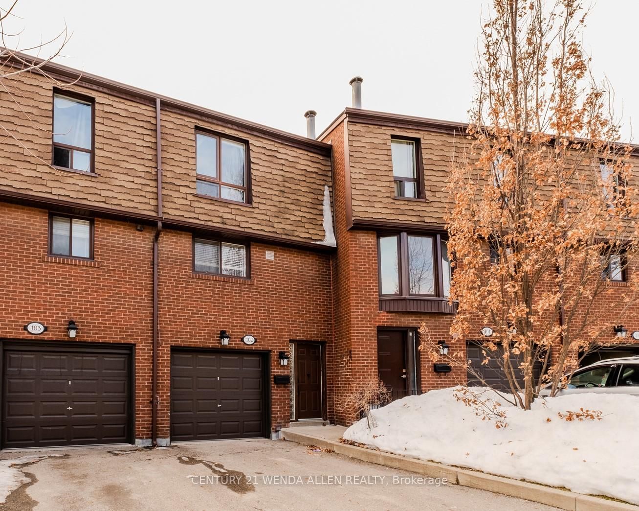 Townhouse for sale at 102-3395 Cliff Road, Mississauga, Mississauga Valleys, L5A 3M7 - MLS: W12004810